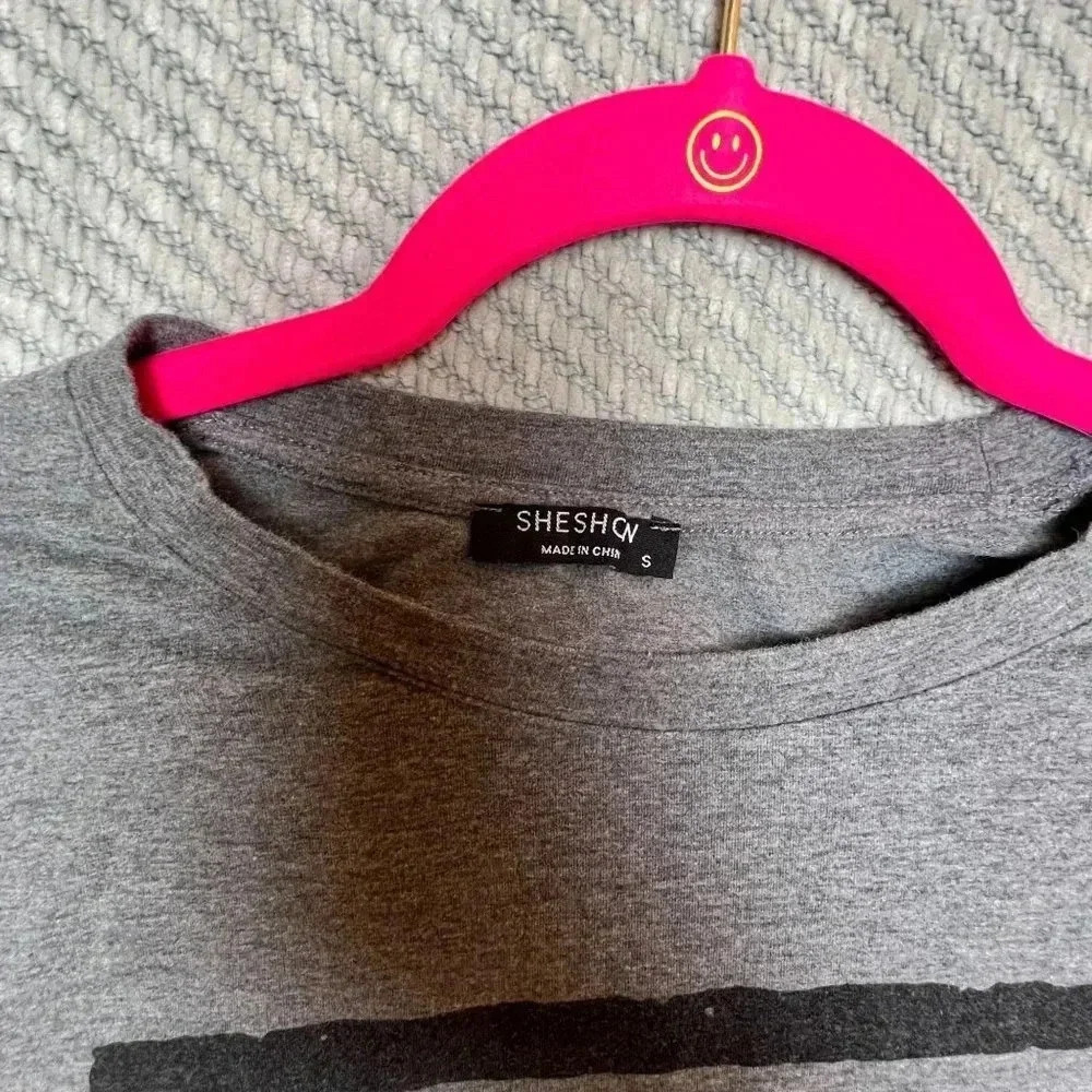 She Show Mens Unisex Defund the Media‎ Gray Graphic Tshirt Sz S Novelty Activism - Picture 3 of 8